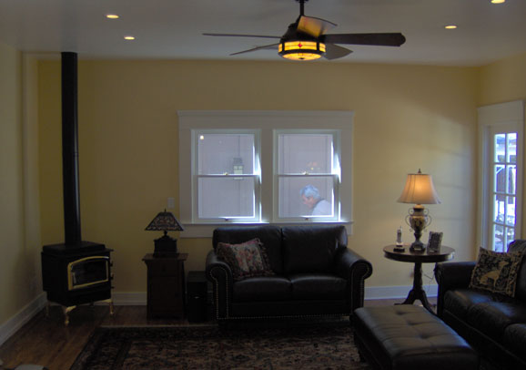 Living room with fresh paint by Maurer Construction, San Diego