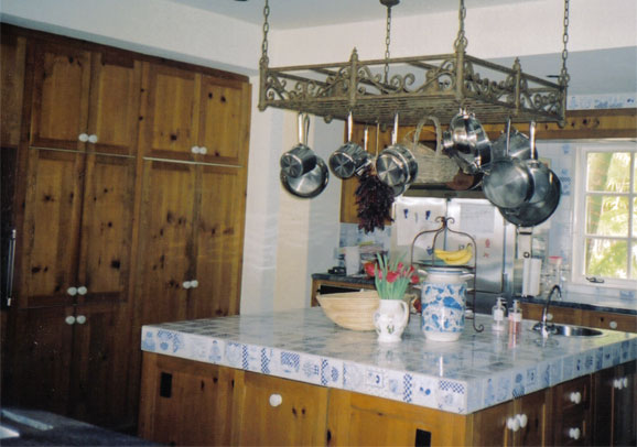 Updated kitchen with new fixtures by Maurer Construction